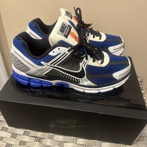 Nike Vomero 5 Blue